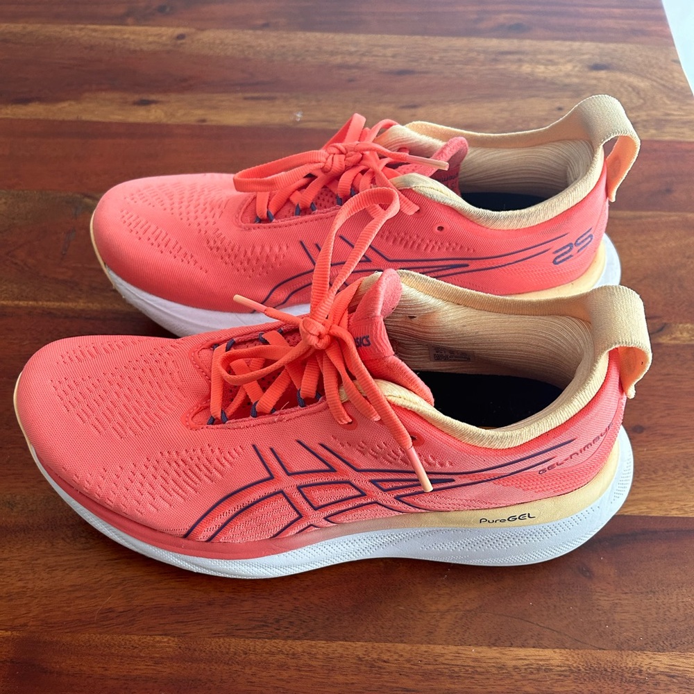 ASICS Gel Nimbus 25 - Size 8.5